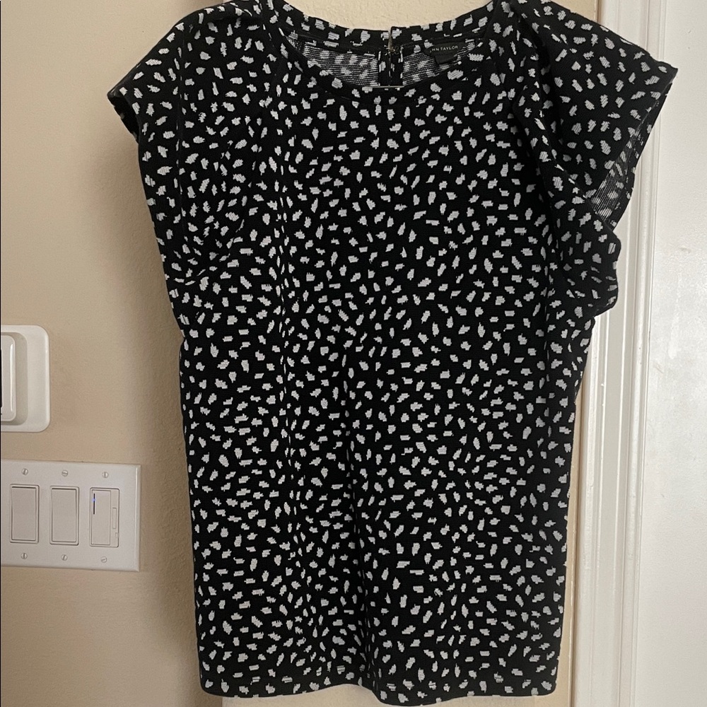 Ann Taylor Black and White Patterned Blouse